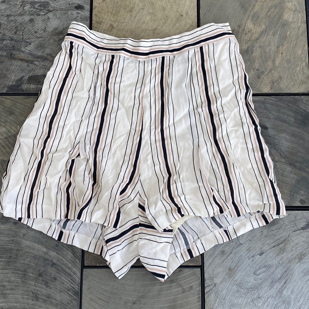 NORDSTROM- MADISON & BERKELEY cream, black and blush striped high waisted shorts